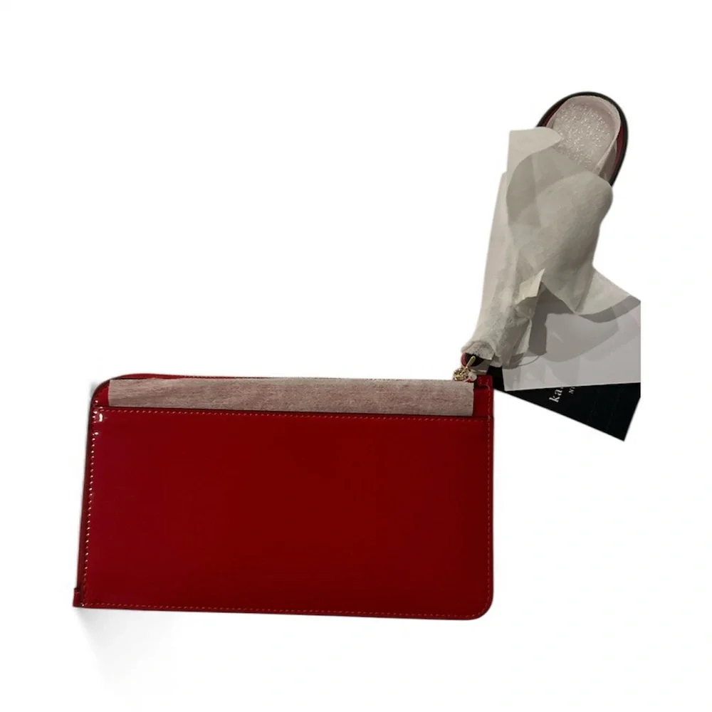 New with tags Kate Spade Red patent leather Wristlet Clutch